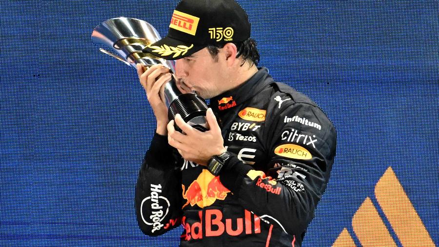 Sergio Pérez foi o campeão do GP de Singapura - ROSLAN RAHMAN / AFP