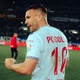 Puskás? Podolski faz golaço de antes do meio-campo; assista