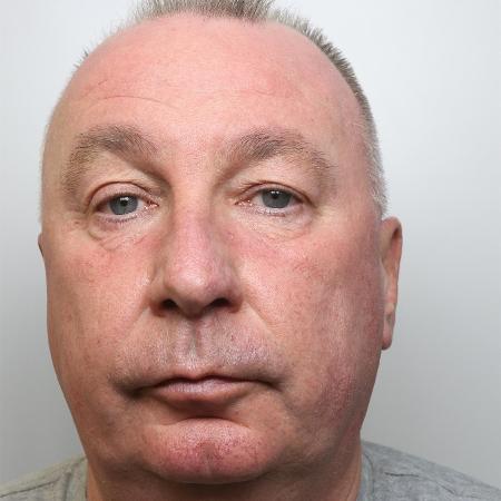 Stephen Scholes, ex-jogador do Leeds United, foi preso por estupro - West Yorkshire Police