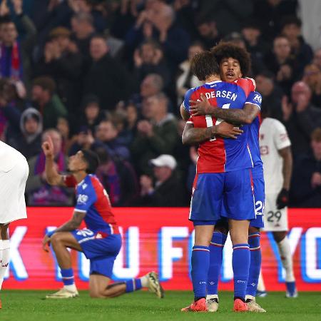 Crystal Palace goleia Manchester United pela 36ª rodada do Campeonato Inglês