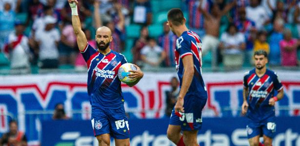 Bahia vira o jogo e goleia Cruzeiro em partida marcada por VAR.