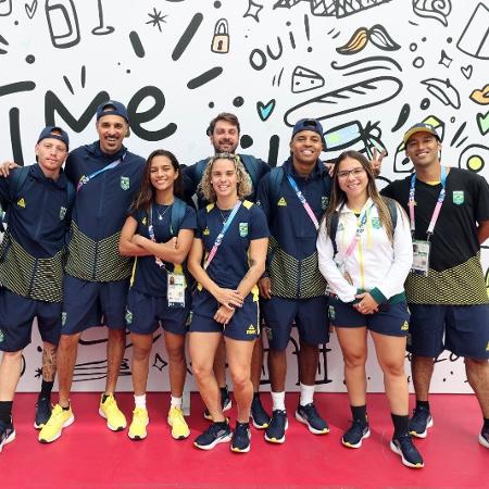 Equipe brasileira do skate street desembarca em Paris para os Jogos Olímpicos 