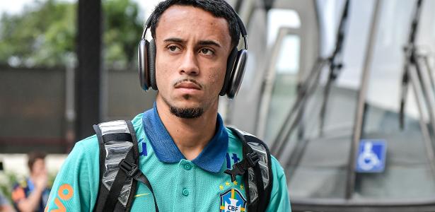 Matheus Gonçalves mantém preferência por permanecer no Flamengo mesmo com poucas chances.