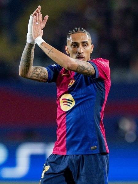 Raphinha comemora gol marcado pelo Barcelona contra o Borussia Dortmund na Champions Raphinha comemora gol marcado pelo Barcelona contra o Borussia Dortmund na Champions
