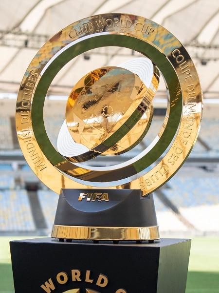 Troféu do Super Mundial de Clubes é exposto no Maracanã Troféu do Super Mundial de Clubes é exposto no Maracanã