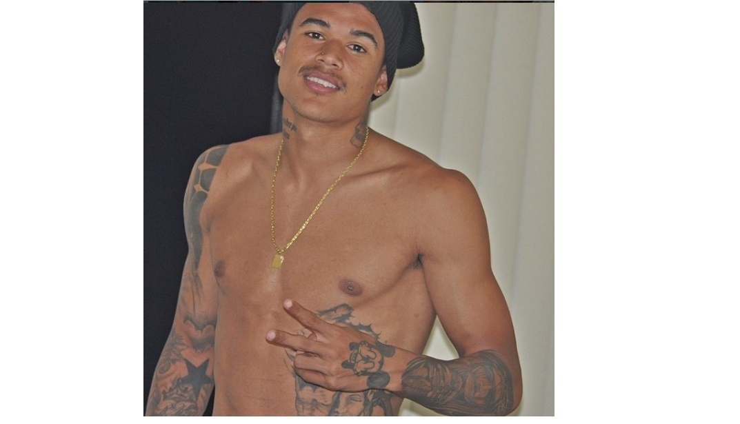 Estilo puro! Com tatuagens e roupas exóticas, ex-Flu causa na internet - Reprodução/Instagram