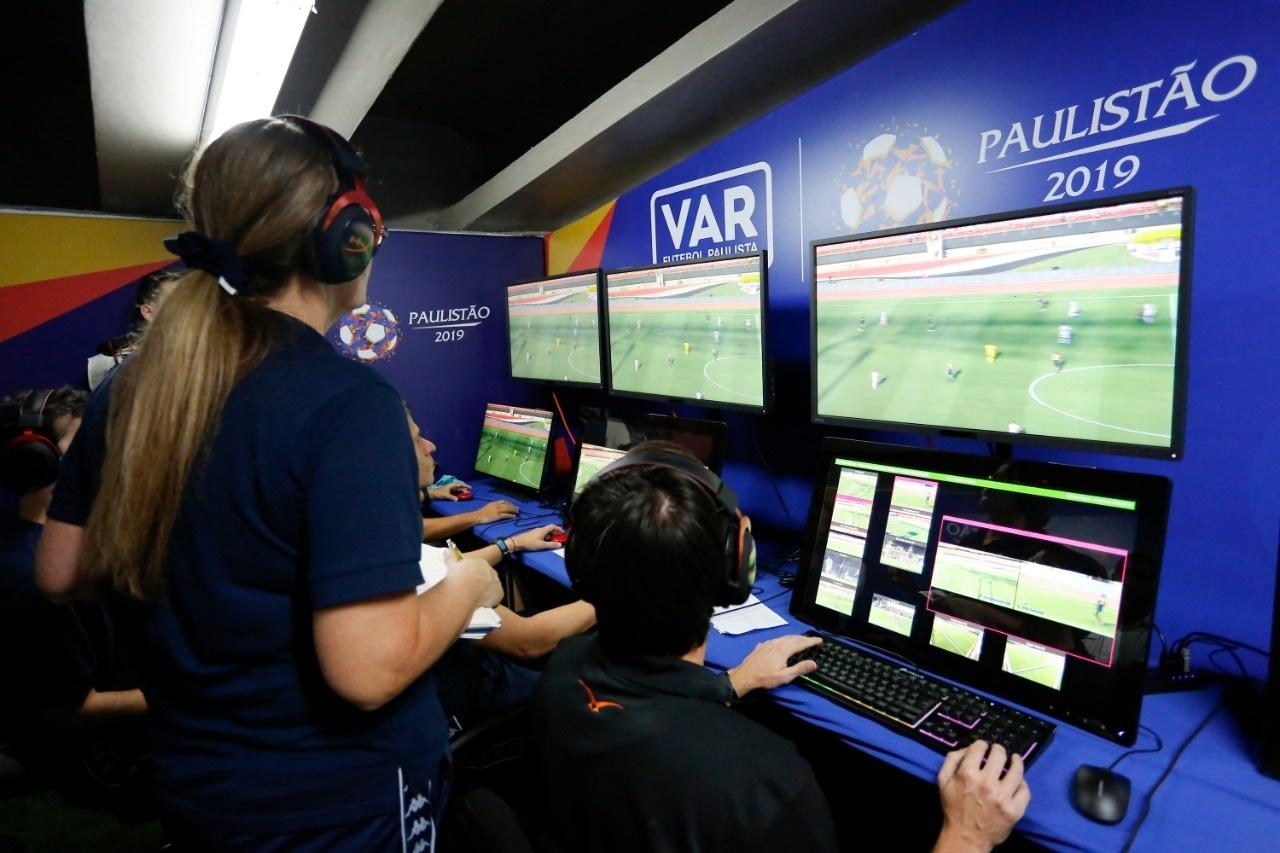 Resultado de imagem para FPF testa sala de VAR do Morumbi no jogo entre São Paulo e Red Bull