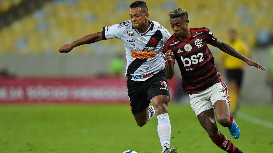 Bruno Henrique e Guarín, durante partida entre Flamengo e Vasco -  Thiago Ribeiro/AGIF
