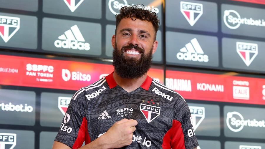 Jandrei, goleiro do São Paulo, durante apresentação no CT da Barra Funda - Rubens Chiri / saopaulofc