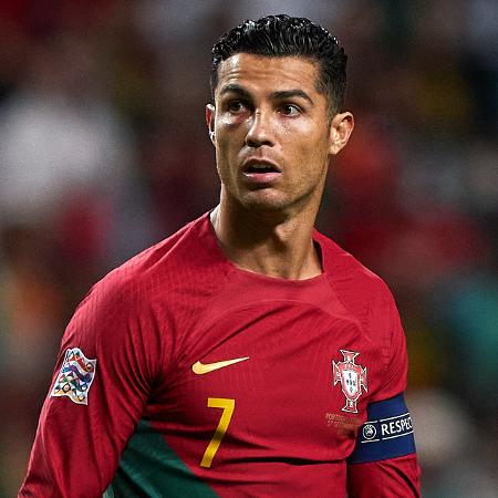 Cristiano Ronaldo em ação com a camisa da seleção de Portugal - Jose Manuel Alvarez/Quality Sport Images/Getty Images