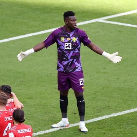 Onana, goleiro de Camarões, não jogou contra a Sérvia - REUTERS/Marko Djurica