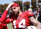 Jogador da NFL recebe alta após levar tiro no peito em tentativa de assalto - Michael Zagaris/San Francisco 49ers/Getty Images