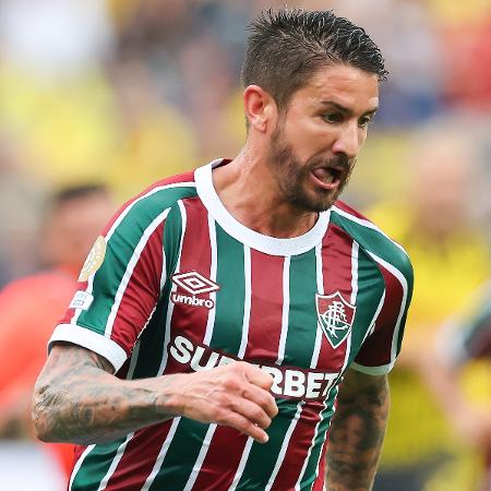 Atacante foi cobrado por não chutar ao gol em momentos cruciais do Flu no Mundial Atacante foi cobrado por não chutar ao gol em momentos cruciais do Flu no Mundial