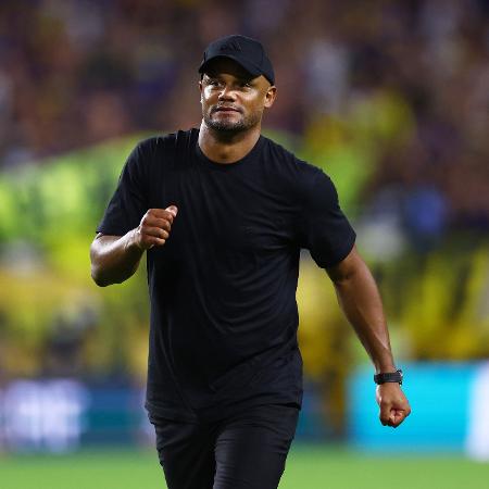 Vincent Kompany, técnico do Bayern contra o Boca Jrs pelo Mundial Vincent Kompany, técnico do Bayern contra o Boca Jrs pelo Mundial