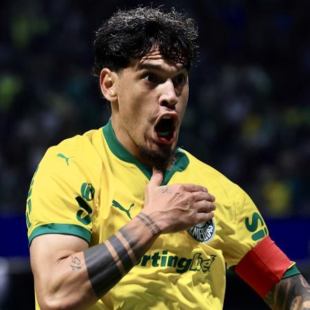 Gustavo Gómez terá um desafio de logística para o duelo contra o Red Bull Bragantino Gustavo Gómez terá um desafio de logística para o duelo contra o Red Bull Bragantino