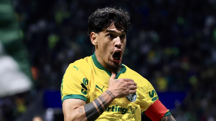 Gustavo Gómez comemora gol do Palmeiras sobre o Sport em jogo do Brasileirão Gustavo Gómez comemora gol do Palmeiras sobre o Sport em jogo do Brasileirão