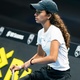 Rayssa Leal torce o p&eacute; em treino, mas est&aacute; confirmada em etapa da SLS no Rio