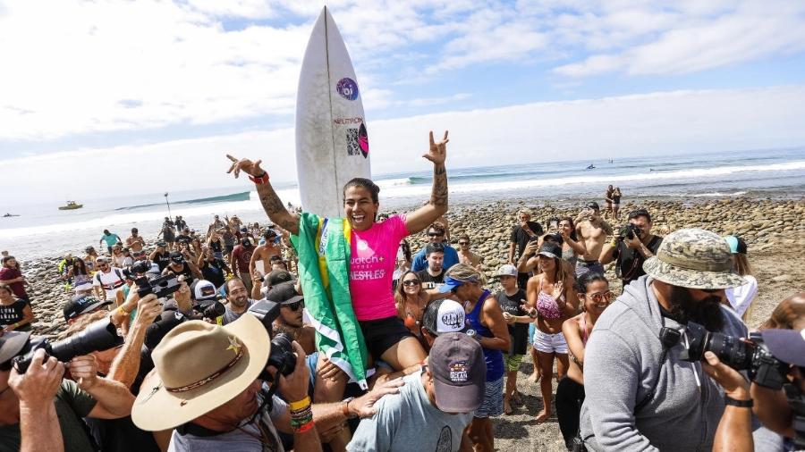 Silvana Lima comemora vitória na etapa de Trestles, no Mundial de Surfe - WSL / SEAN ROWLAND