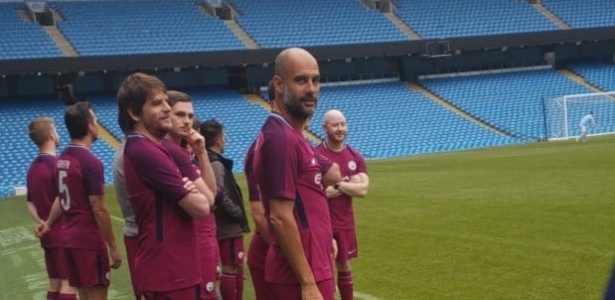 Treinador atuou ao lado de funcionários do City contra a imprensa - Caio Carrieri/UOL
