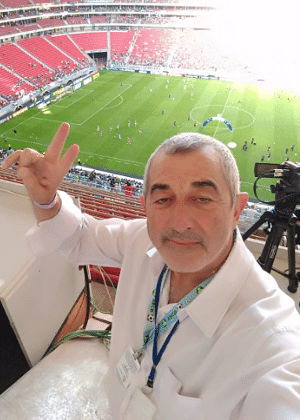Nilton Moura, da NM TV, no Estádio Mané Garrincha - Arquivo Pessoal - Arquivo Pessoal