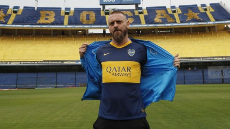 Daniele de Rossi posa com camisa do Boca Juniors - CA Boca Juniors/Divulgação