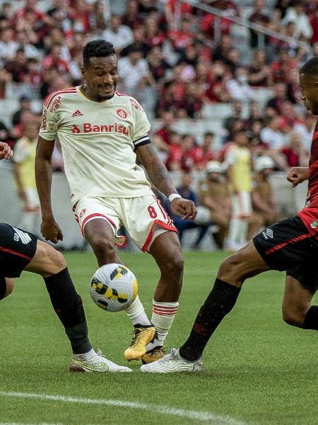 Internacional x Athletico-PR ao vivo e online, onde assistir, que horas é,  escalação e mais do Brasileirão