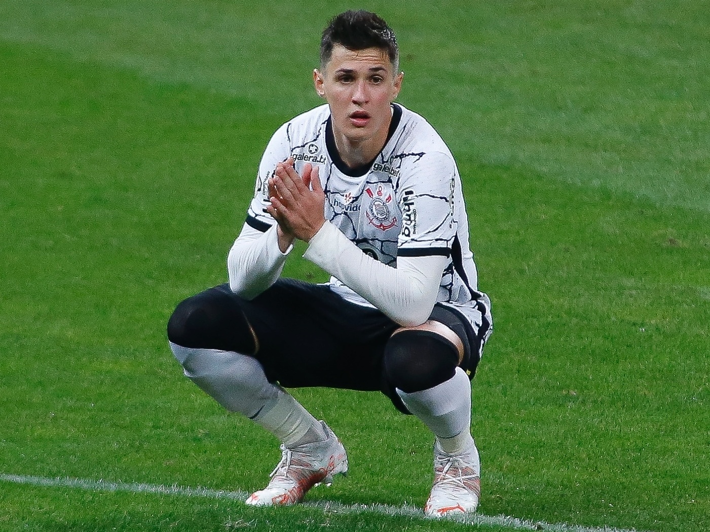 Mesmo sondado por diversos times, Corinthians deve segurar Mateus Vital