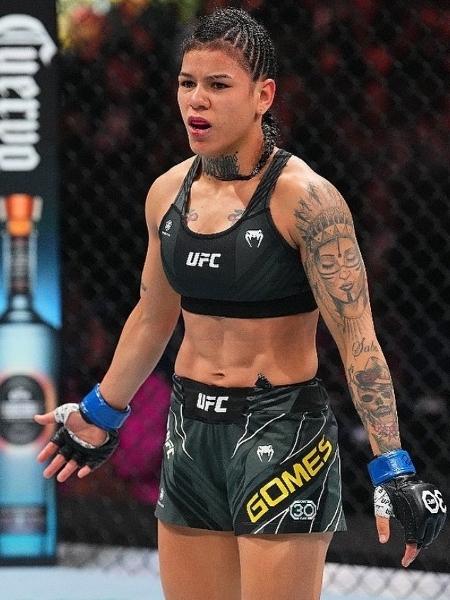 Denise Gomes, lutadora do UFC - Reprodução