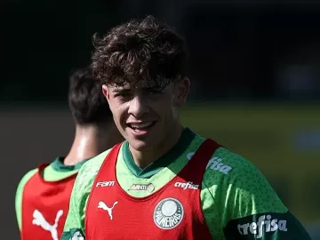 Giay faz primeiro treino no Palmeiras; Zé Rafael tem lesão constatada