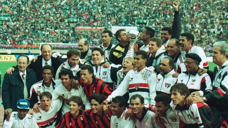 Jura (cabelo loiro ao lado de Cafu) foi campeão com o São Paulo no Mundial de 1993 - Jorge Araújo/Folhapress