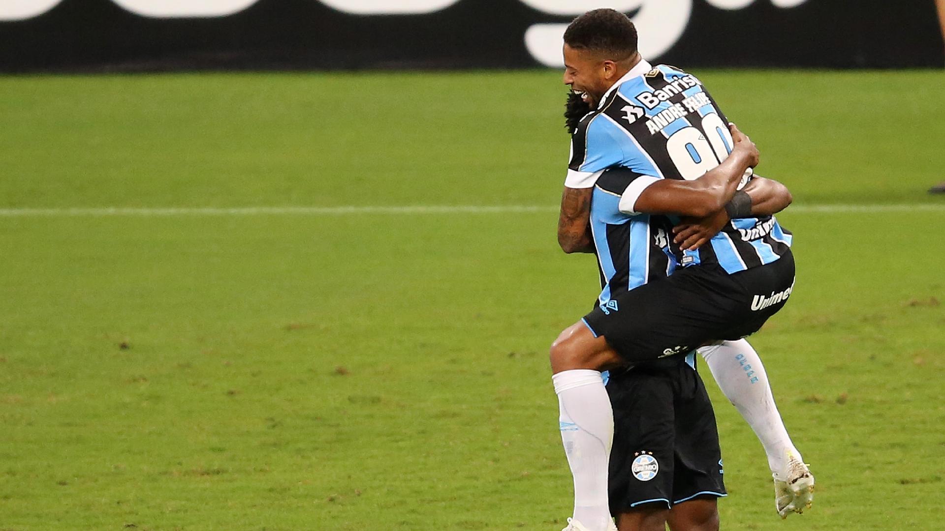 André comemora gol do Grêmio contra o Fluminense