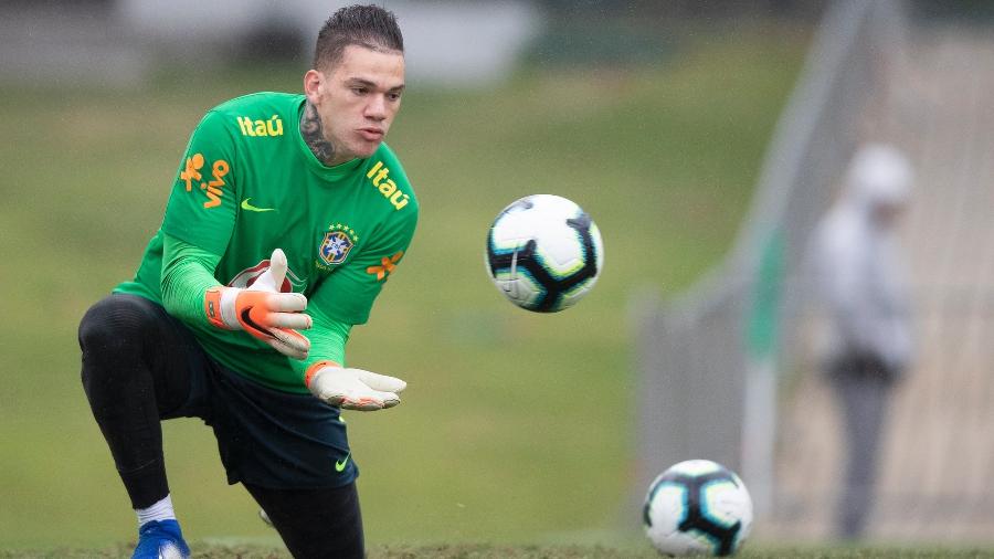 Ederson, durante treino da seleção brasileira antes da Copa América - Lucas Figueiredo/CBF
