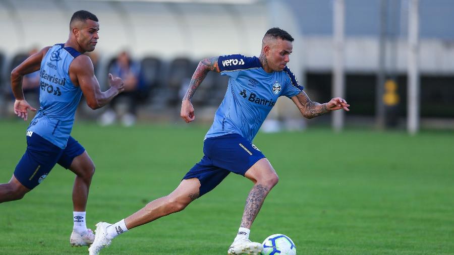 Luan foi o único a errar pênalti durante treino coletivo dos reservas com atletas da base - Lucas Uebel/Grêmio FBPA