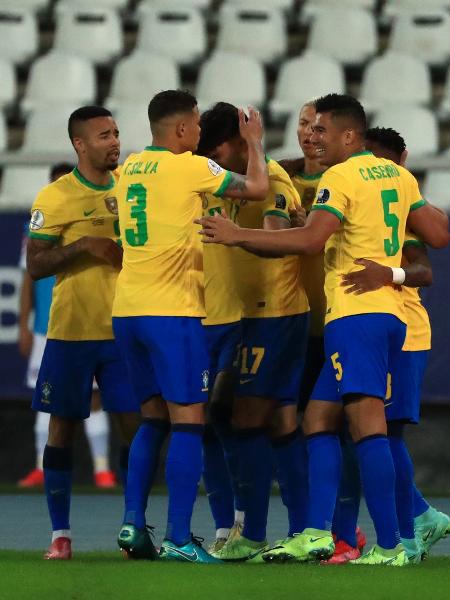 Brasil comemora gol de Lucas Paquetá no início do segundo tempo contra o Chile - Buda Mendes/Getty Images