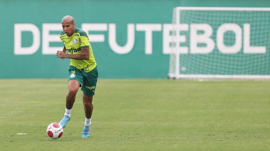 Deyverson durante treino do Palmeiras na Academia de Futebol - Cesar Greco/Ag. Palmeiras