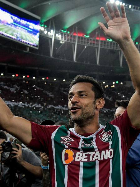 Fred dita o ritmo da torcida durante a partida entre Fluminense e Ceará - THIAGO RIBEIRO/AGIF - AGÊNCIA DE FOTOGRAFIA/ESTADÃO CONTEÚDO