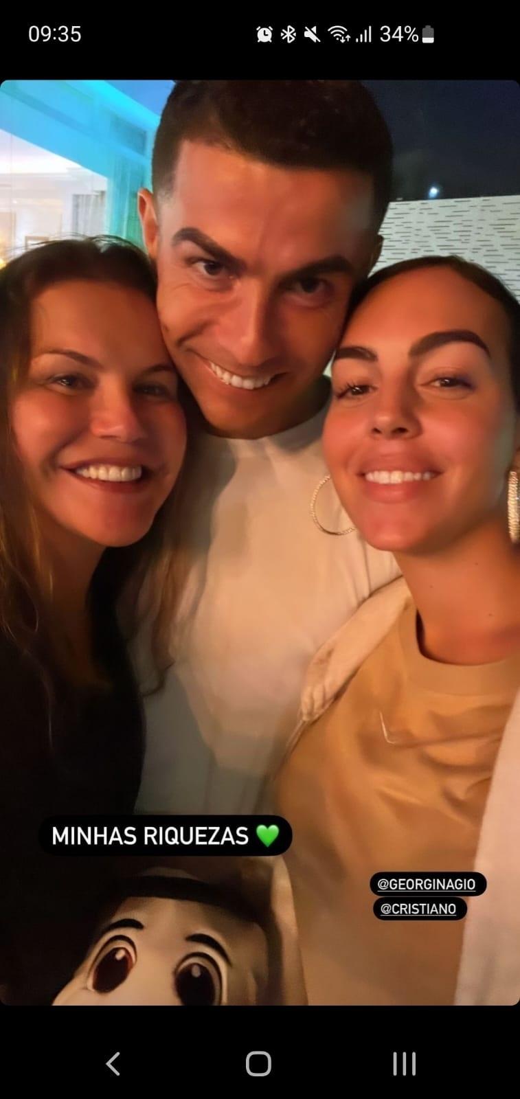 Katia Aveiro, irmã de Cristiano Ronaldo, com CR7 e Georgina Rodríguez