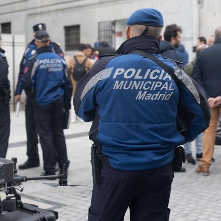A polícia municipal de Madrid precisou conter um lutador embriagado após confusão em uma casa noturna  - Eduardo Parra/Europa Press via Getty Images