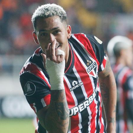 Luciano fez o primeiro do Tricolor, que também marcou golaços com Nestor e Calleri