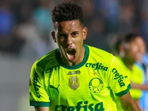 Palmeiras arranca empate relâmpago contra o Grêmio com pintura de Estêvão