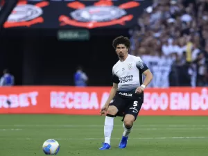 André Ramalho coloca Corinthians no mesmo nível técnico do Flamengo