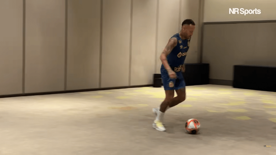 Neymar passou por teste físico antes de virar desfalque do Santos contra o Corinthians Neymar passou por teste físico antes de virar desfalque do Santos contra o Corinthians