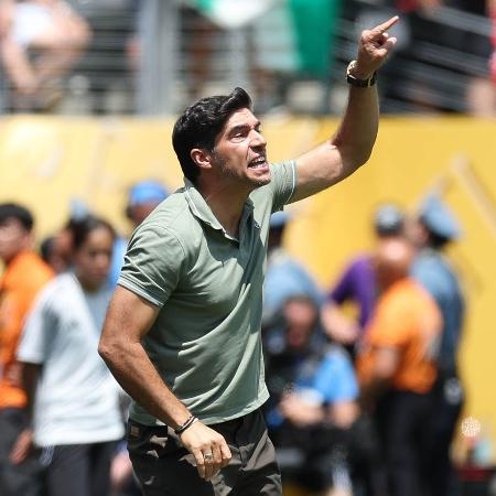 Abel Ferreira, técnico do Palmeiras, está entre os pendurados no Mundial de Clubes Abel Ferreira, técnico do Palmeiras, está entre os pendurados no Mundial de Clubes