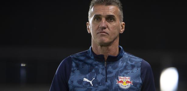 Mancini apela à CBF e detona VAR: 'Cara assistindo jogo no ar-condicionado'