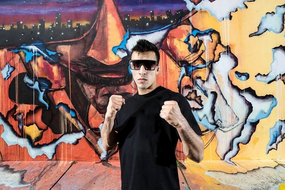 Thomas Almeida, já entre os 15 melhores do mundo no peso galo, volta a lutar em São Paulo, em novembro - Wander/Inovafoto/Divulgação