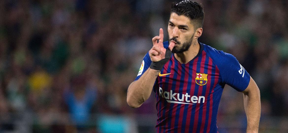 Luis Suárez, atacante do Barcelona, comemora gol contra o Betis - Jorge Guerrero/AFP