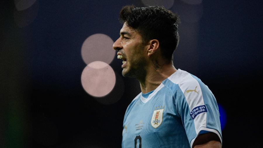 Luis Suárez, do Uruguai, durante partida contra o Peru na Copa América - Juan Mabromata/AFP