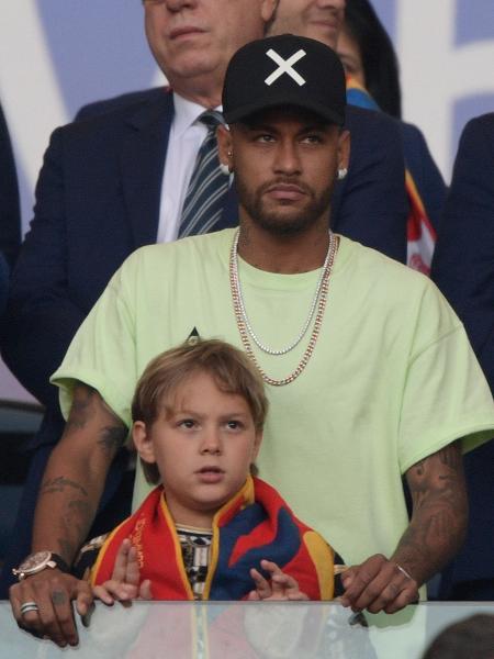 Neymar com o filho Davi Lucca na final da Copa América - Juan MABROMATA / AFP