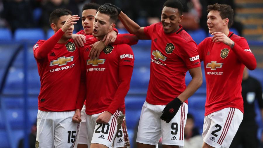 Jogadores do Manchester United comemoram gol diante do Tranmere Rovers - SCOTT HEPPELL/REUTERS