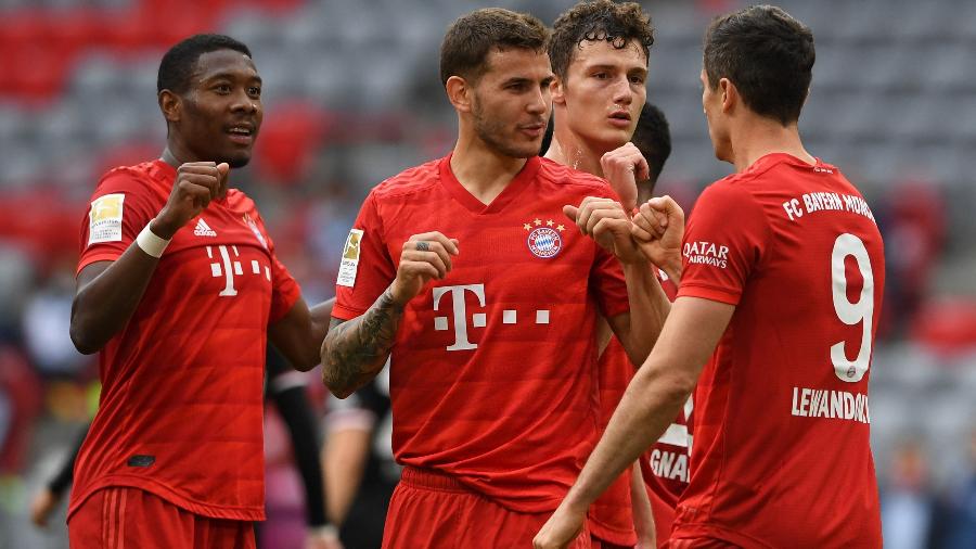 Bayern de Munique abriu sete pontos de vantagem sobre o Borussia Dortmund no Campeonato Alemão - Christof Stache/Pool via Getty Images